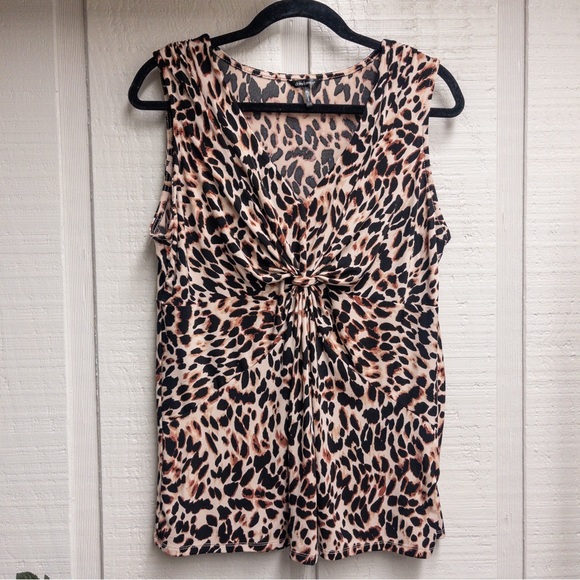 Daisy Fuentes Sleeveless Blouse - Picture 1 of 8